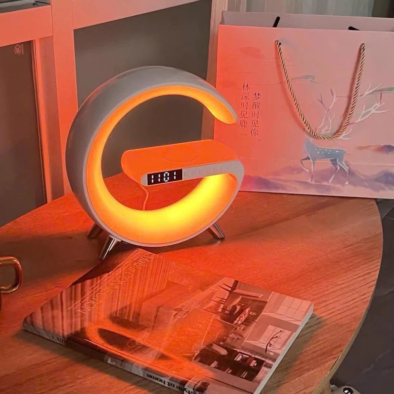 Loa Bluetooth Chữ G Đa Năng, Đen Led RGB Nháy Theo Nhạc, Sạc Nhanh Không Dây, Đồng Hồ Báo Thức Trang Trí Decor