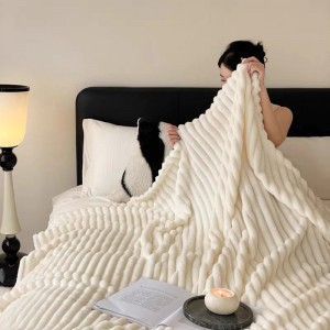 Blaket rabbit fur blanket, soft and smooth, Korean style, water wave pattern, 2024 color palette, thick, 1.6kg, size 2m-2m3