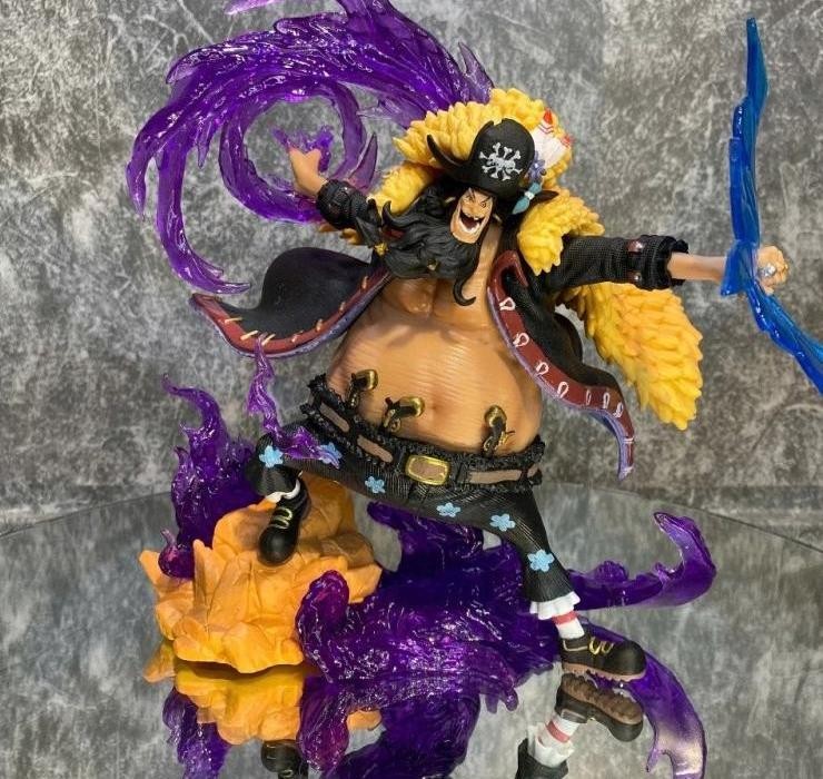 Mô Hình One Piece - Nhân vật Râu Đen hiệu ứng ( 26cm )