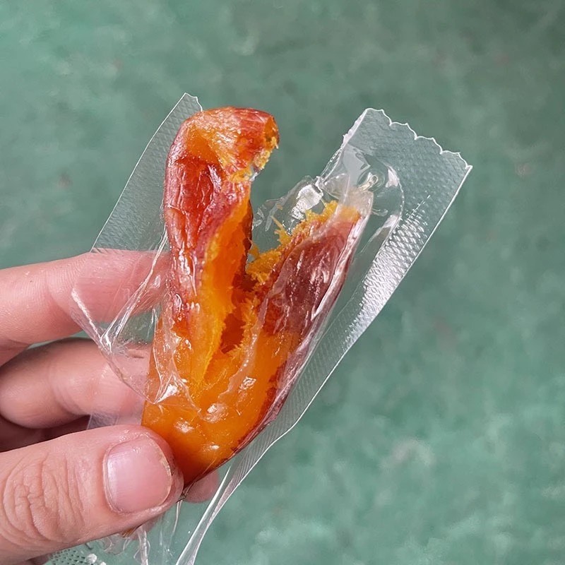 Dalat dried sweet potatoes are made from natural whole sweet potatoes, processed and marinated using modern methods.